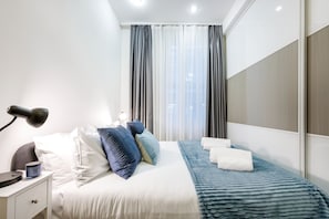 2 bedrooms, iron/ironing board, travel cot, free WiFi