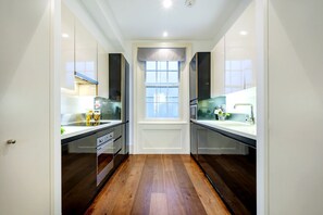 Fridge, microwave, oven, stovetop - Mayfair`s Finest: Modern 2 bedroom apartment! (Greater London)