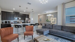 4 chambres, décoration personnalisée, ameublement personnalisé
