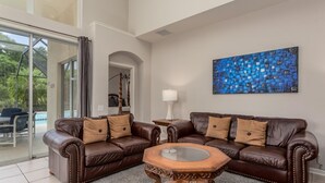 6 habitaciones, decoración personalizada y muebles diferentes 