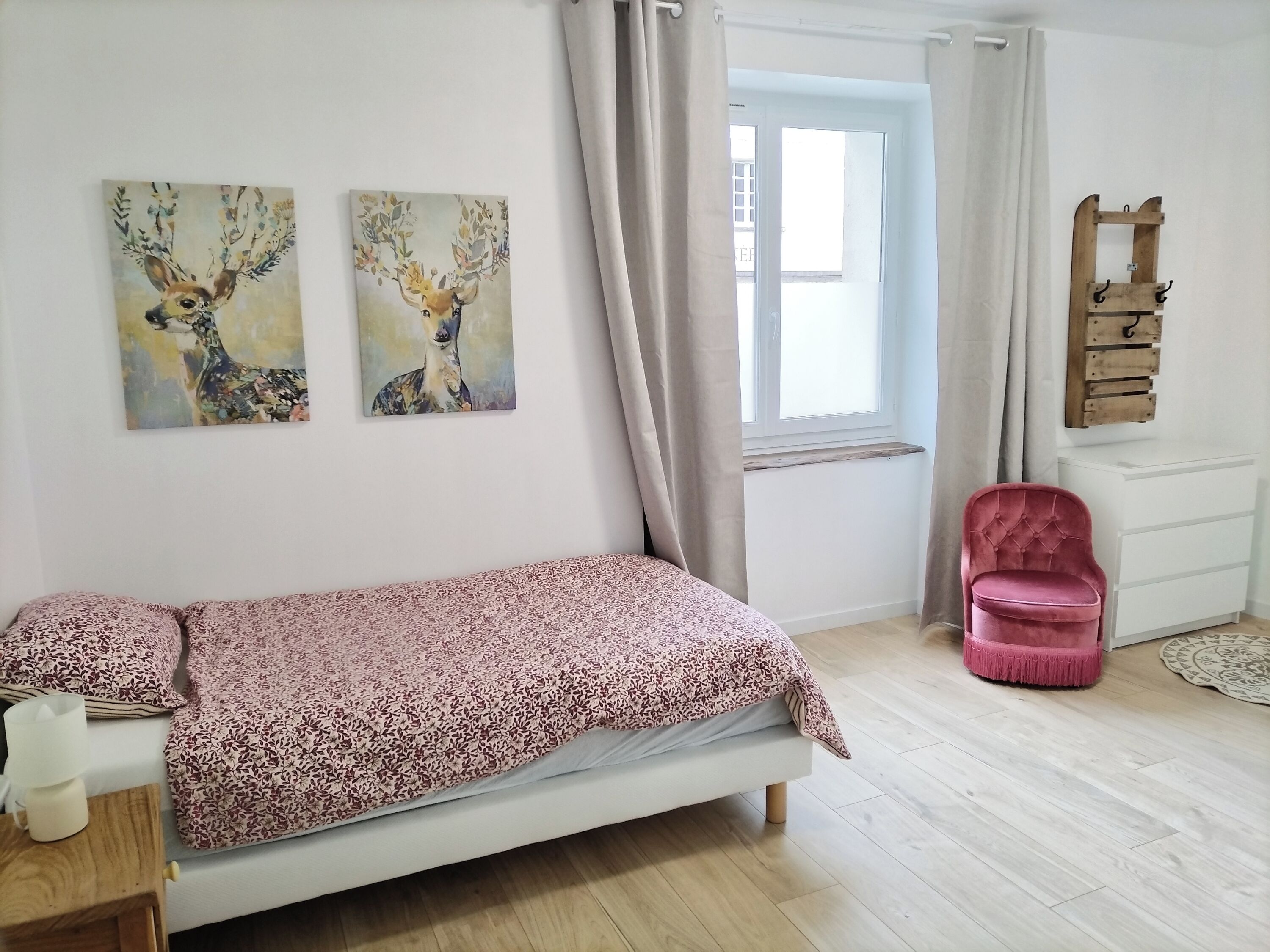 2 bedrooms, iron/ironing board, travel crib, free WiFi