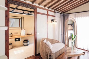 3 soverom, safe på rommet, skrivebord og wi-fi (inkludert)