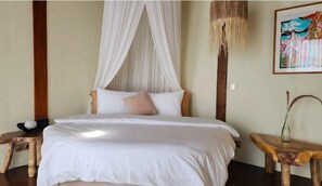 3 bedrooms, in-room safe, desk, free WiFi - JOGLO ADORE (Canggu)