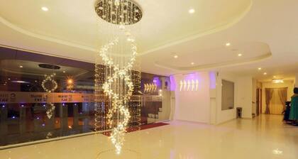 Premier Suites Business Hotel