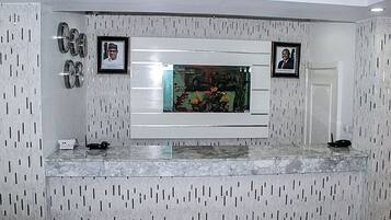 Quầy tiếp tân