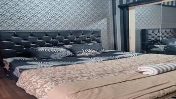 Deluxe Double Room | WiFi (free), bed sheets