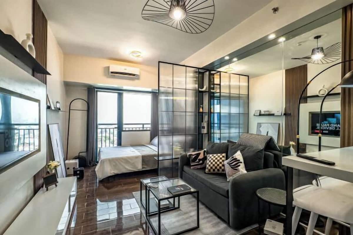 1 habitación, decoración personalizada y muebles diferentes