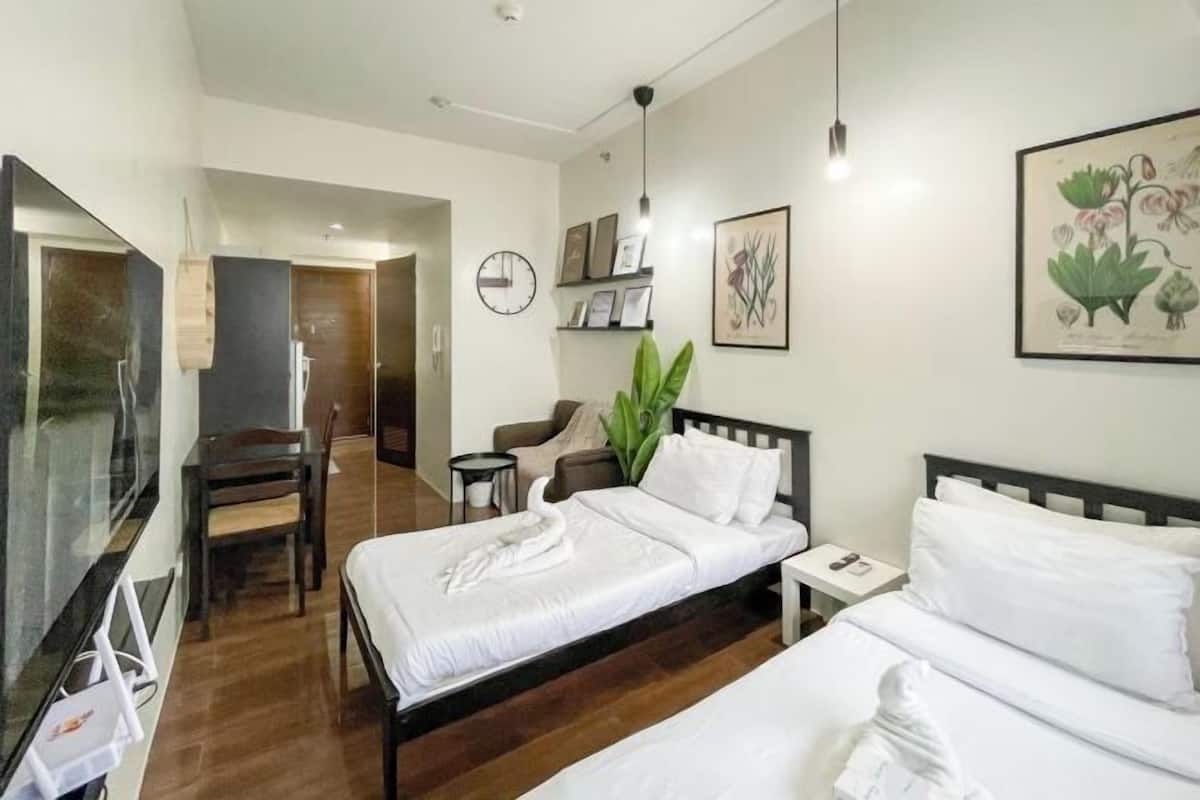 1 habitación, decoración personalizada y muebles diferentes