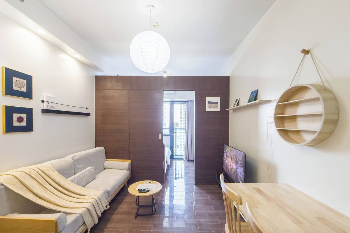 Condo Prestigio, cocina, vista a la alberca | Área de sala de estar | Smart TV de 43 pulgadas con canales digitales