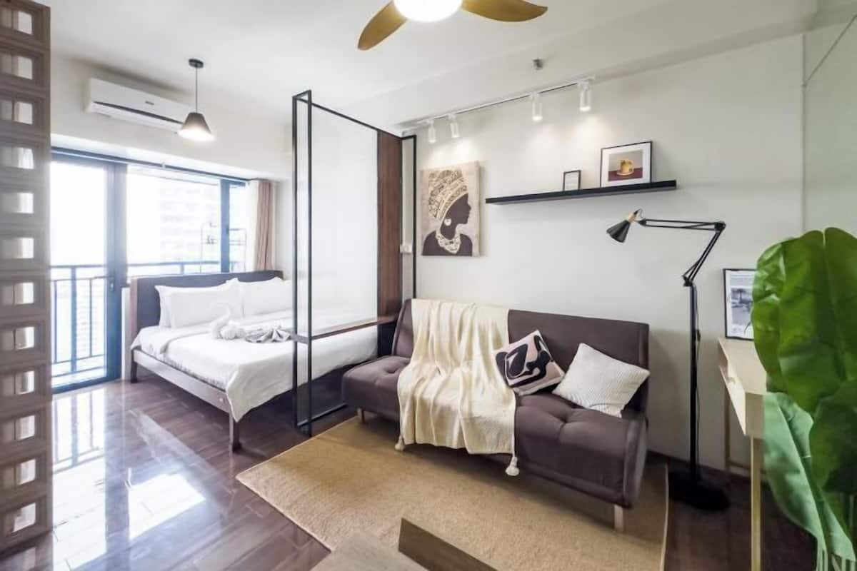 1 habitación, decoración personalizada y muebles diferentes