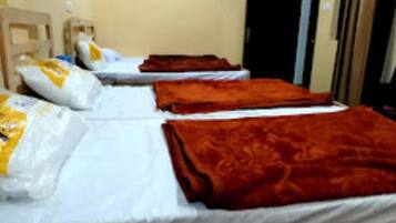 Family Room | 1 bedroom, free WiFi, bed sheets