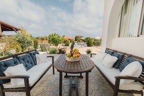 Villa, 2 Bedrooms, Smoking, Private Pool | Outdoor dining