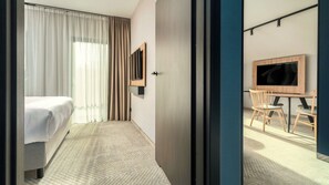 Premium Apartment | In-room safe, iron/ironing board, free WiFi, bed sheets