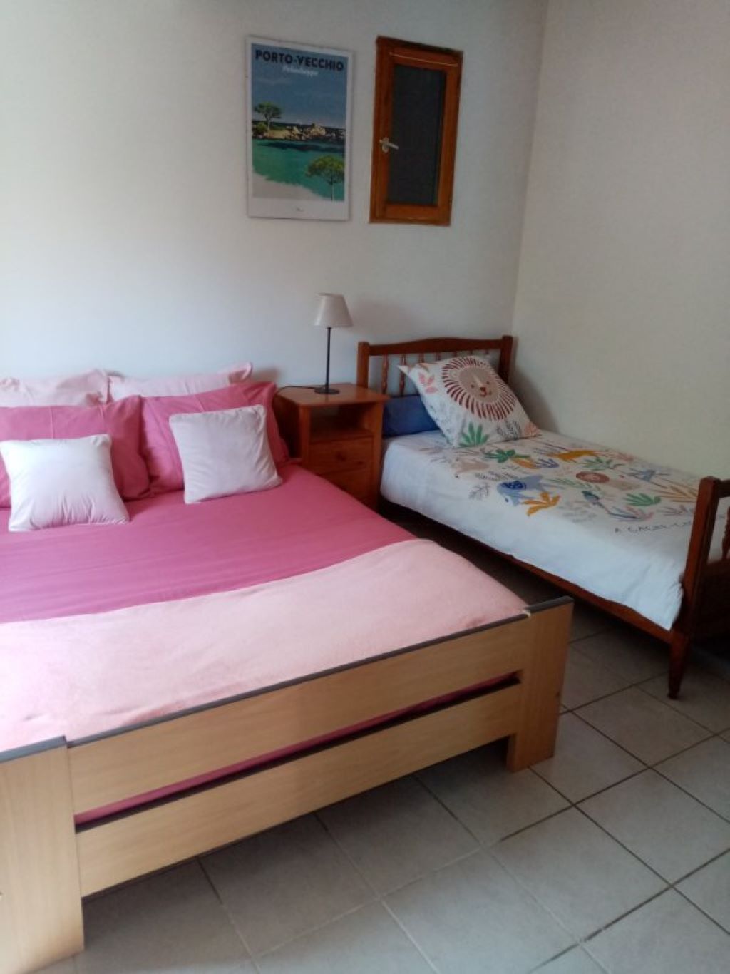 1 chambre, fer et planche à repasser, draps fournis