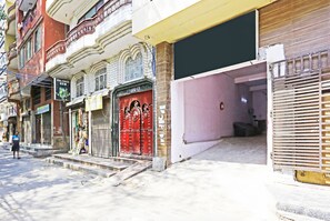Front of property - Twamev Punjabi Bagh (New Delhi)