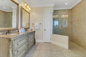 Exterior - 2136 SW 47th Ter (Cape Coral)