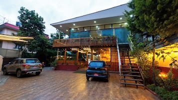 Fachada de la propiedad