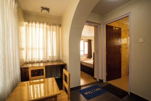 A/C Deluxe Room with 1 Single Bed and 1 Double Master Bed | Hypo-allergenic bedding, desk, free WiFi, bed sheets - Hotel Harmony Bistro (Lalitpur)