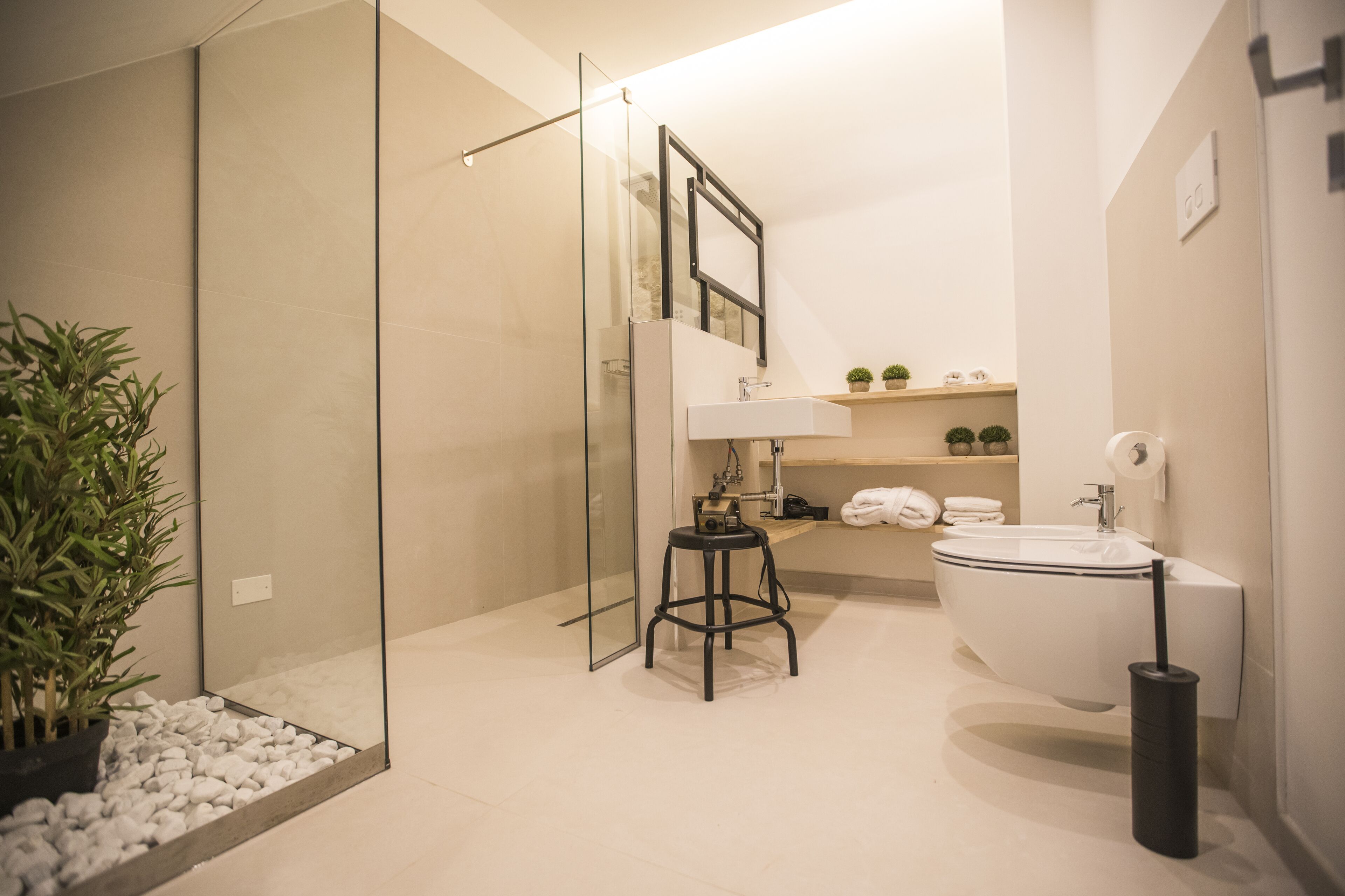 Deluxe Double Room, City View | Bathroom | Hair dryer, slippers