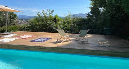 Maison Ciboure 3' des plages - Vue Montagne - 12 pers