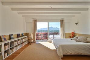 5 Schlafzimmer, Bügeleisen/Bügelbrett, WLAN, Bettwäsche