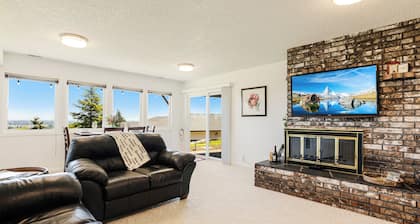 Red Hills Horizon: A Two Bedroom Suite with Hot Tub