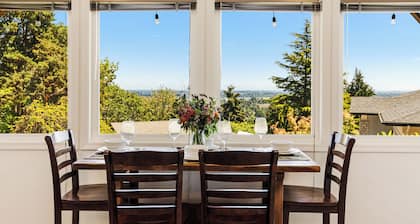 Red Hills Horizon | 2BR Suite, Hot Tub & Views