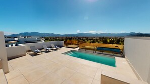 Opvarmet pool