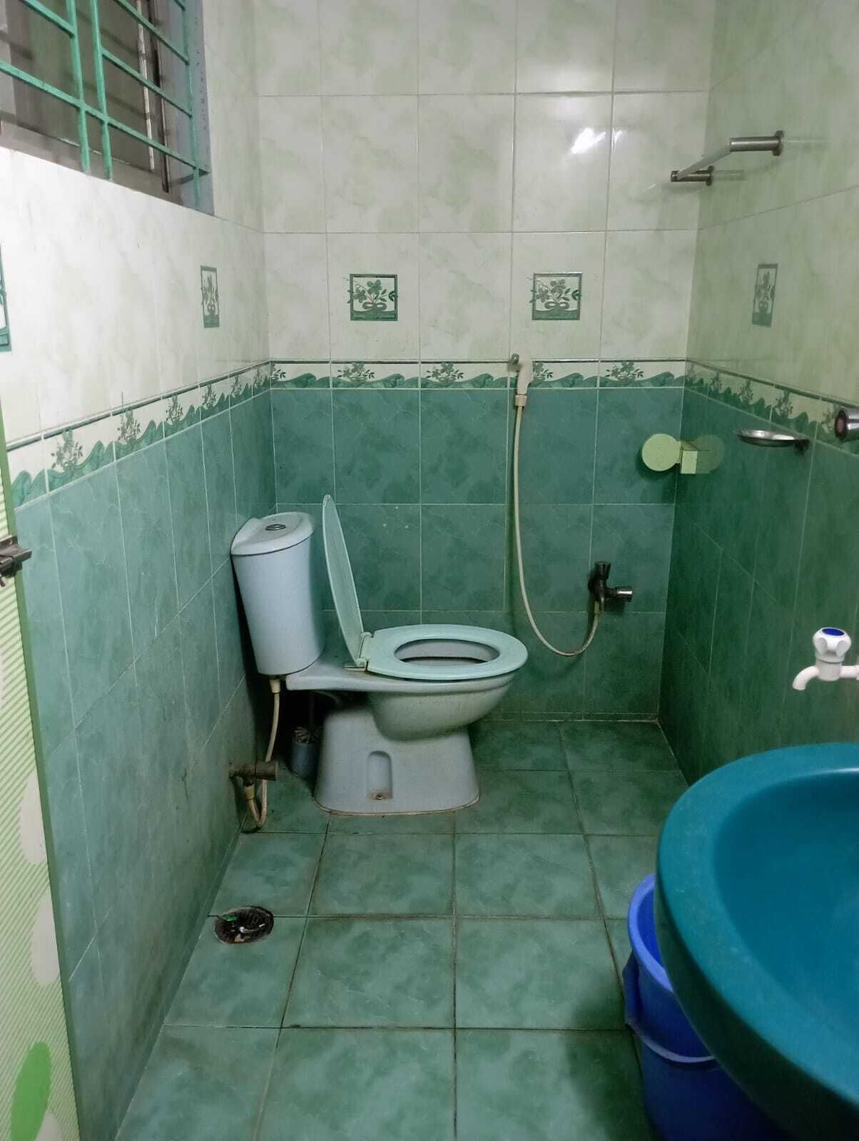 タオル、石鹸、シャンプー、トイレットペーパー
