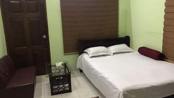 4 bedrooms, WiFi, bed sheets