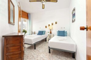 1 chambre, fer et planche à repasser, Wi-Fi, draps fournis