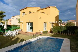 Pool - Seraph by ON Travel (Oliva)