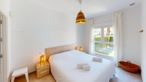 3 bedrooms, iron/ironing board, free WiFi, bed sheets