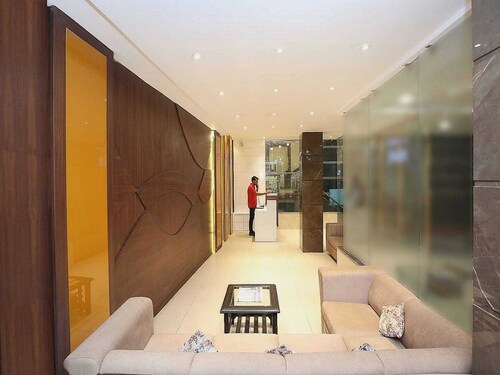 OYO Flagship Hotel Grand Star