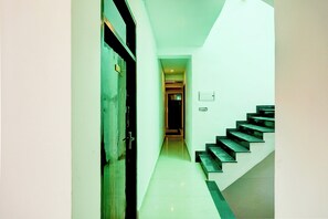 Lobby - OYO Flagship Hotel Aditya Residency  (Varanasi)