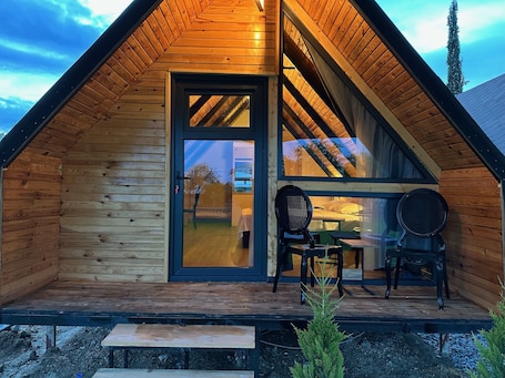 Standard Room | Iron/ironing board, free WiFi