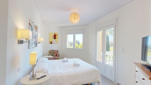 4 habitaciones, tabla de planchar con plancha y wifi gratis 