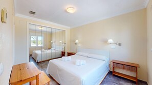 3 camere, ferro/asse da stiro, Wi-Fi gratuito, lenzuola