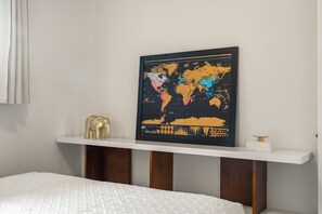 3 chambres, bureau, fer et planche à repasser, accès au Wi-Fi (inclus)