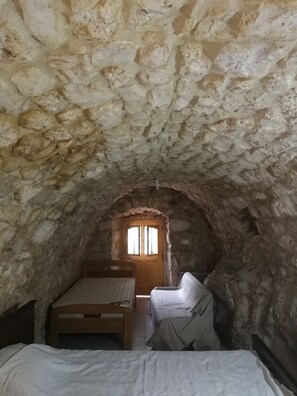 3 間睡房、書桌、熨斗/熨衫板、Wi-Fi