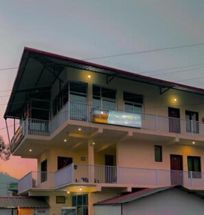 Front of property - Goroomgo Morning Moon Bhimtal (Nainital)