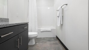 Bathroom - Landing | Stunning 2BD, Gym, Courtyard (St. Louis)