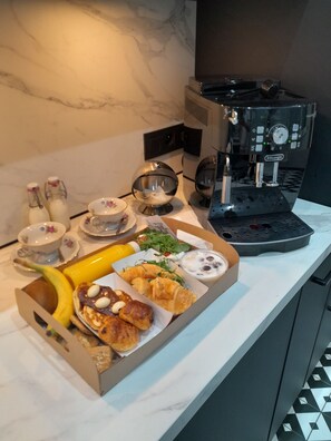 Daily full breakfast for a fee - Maison du Roi (Liege)