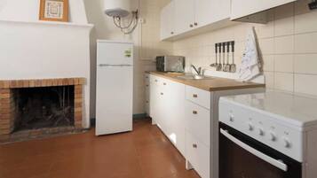 Réfrigérateur, micro-ondes, four, grille-pain