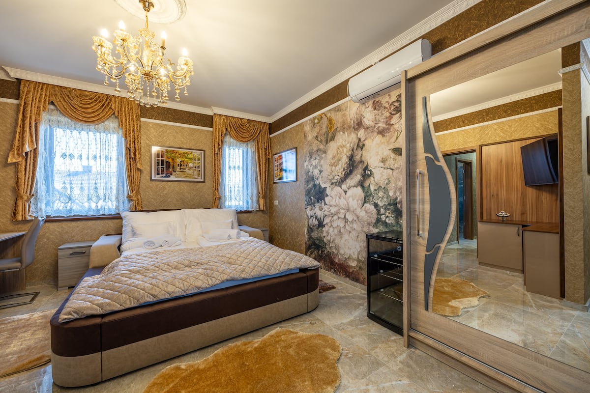 Chambre Double Deluxe, vue cour intérieure