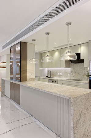 Exclusive Apartment | Private kitchen | Fridge, microwave, cookware/dishes/utensils, paper towels - VESTA - Heliopolis Residence (Cairo)