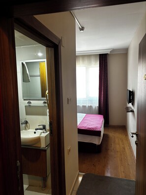 Chambre Standard | Wi-Fi gratuit, draps fournis