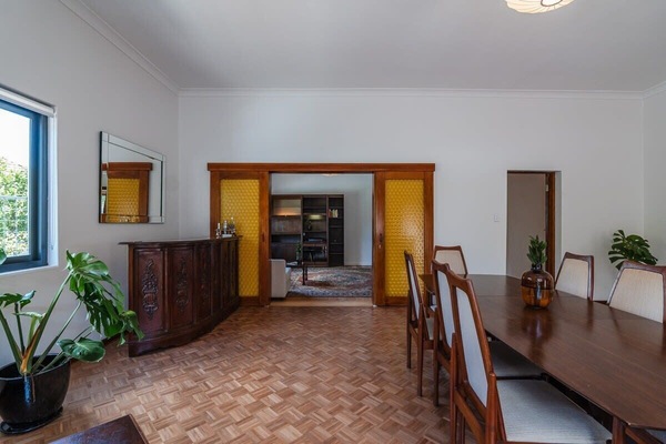 Huge family sized living areas