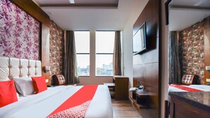 Classic Room - Collection O Red Paradise (Dera Bassi)
