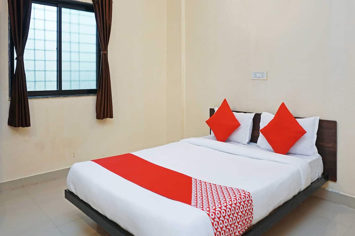 Classic Room | 1 bedroom, bed sheets